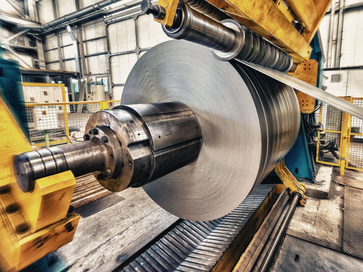 High-precision measurement of steel, aluminium or copper semi-finished products in the cold rolling mill. ©jovannig - Adobe Stock